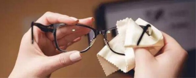 眼镜布是用来擦眼镜的吗